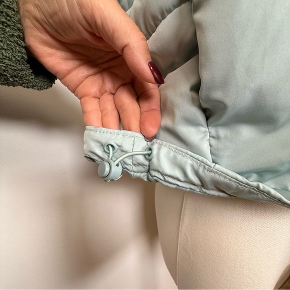 New! Thread & Supply ‘Issey’ Cropped Puffer Vest Women’s Size Medium - Picture 10 of 14